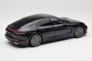 Porsche Panamera 971 Turbo S ブルー メタリック Minichamps 1:18 113061075 メタル - 画像 3/8