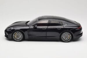 Porsche Panamera 971 Turbo S ブルー メタリック Minichamps 1:18 113061075 メタル - 画像 4/8