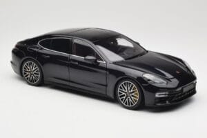 Porsche Panamera 971 Turbo S ブルー メタリック Minichamps 1:18 113061075 メタル - 画像 6/8