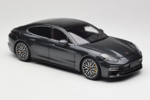 Porsche Panamera 971 Turbo S Grey Metallic Minichamps 1:18 113061073 メタル - 画像 6/8