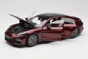 Porsche Panamera 971 Turbo S レッド メタリック Minichamps 1:18 113061077 メタル - 画像 2/8