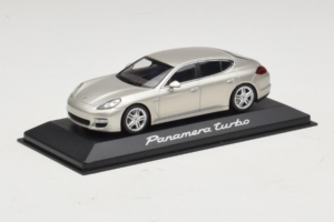 Porsche Panamera 970 Turbo シルバー Minichamps 1:43 WAP02000519 メタル - 画像 2/5