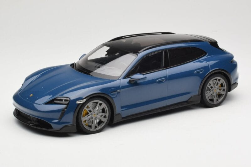 Porsche Taycan J1 Turbo S Cross Turismo ブルー Minichamps 1:18 155069301 メタル