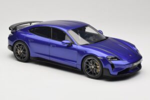 Porsche Taycan J1 Turbo GT Purple Sky Metallic GT Spirit 1:18 GT520 レジン - 画像 4/6
