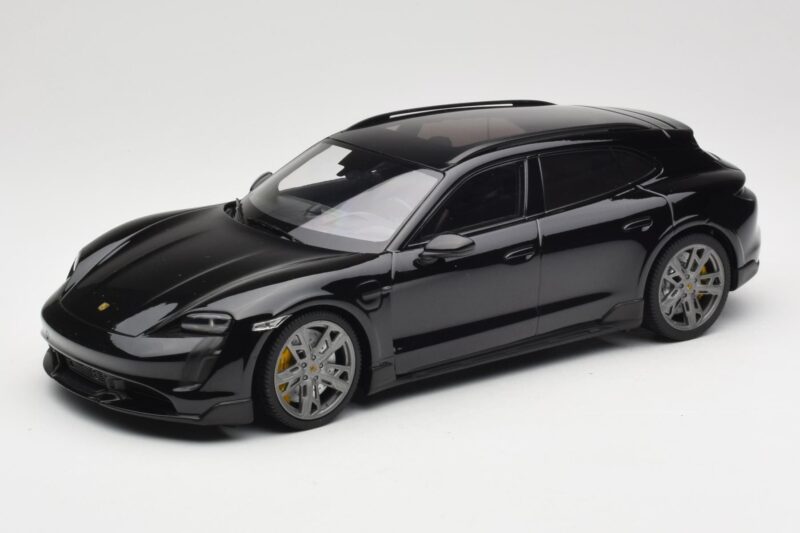 Porsche Taycan J1 Turbo S Cross Turismo ブラック Minichamps 1:18 Porsche Taycan J1 Turbo S Cross Turismo ブラック Minichamps 1:18 155069300 メタル