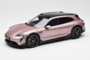 Porsche Taycan Turbo S Cross Turismo メタリックピンク GT Spirit 1:18 GT440 レジン