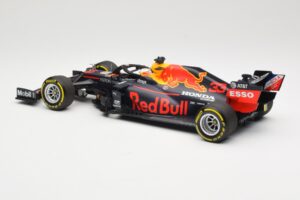 Red Bull Racing RB16 #33 M. Verstappen Winner 70th Anniversary GP 2020 Minichamps 1:18 110200533 メタル - 画像 5/6