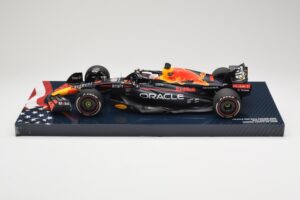 Red Bull Racing RB18 #1 M. Verstappen Winner Austin GP 2022 Minichamps 1:18 113222901 メタル
