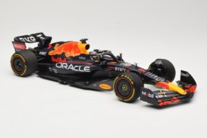 Red Bull Racing RB18 #1 M. Verstappen Winner Miami GP 2022 Minichamps 1:18 110220501 メタル - 画像 4/6
