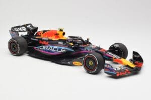 Red Bull Racing RB19 #11 S. Perez 2nd Place Miami GP 2023 Minichamps 1:18 110230511 メタル - 画像 4/6
