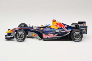 Red Bull RB1 Cosworth #14 D. Coulthard Red Bull Racing Showcar 2005 Minichamps 1:18 100050014 メタル - 画像 3/6