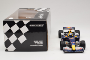 Red Bull RB1 Cosworth #14 D. Coulthard Red Bull Racing Showcar 2005 Minichamps 1:18 100050014 メタル - 画像 6/6