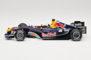 Red Bull RB1 Cosworth #15 C. Klien Red Bull Racing Showcar 2005 Minichamps 1:18 100050085 メタル - 画像 3/7