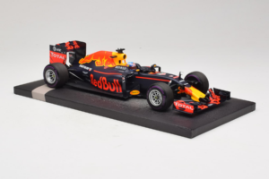 Red Bull RB12 Tag Heuer #3 D. Ricciardo Red Bull Racing 1st Pole Monaco Grand Prix 2016 Minichamps 1:18 117160103 レジン - 画像 4/7