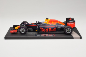 Red Bull RB12 Tag Heuer #3 D. Ricciardo Red Bull Racing 1st Pole Monaco Grand Prix 2016 Minichamps 1:18 117160103 レジン