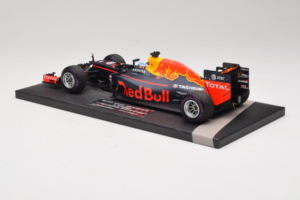 Red Bull RB12 Tag Heuer #3 D. Ricciardo Red Bull Racing 1st Pole Monaco Grand Prix 2016 Minichamps 1:18 117160103 レジン - 画像 5/7