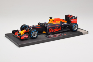 Red Bull RB12 Tag Heuer #3 D. Ricciardo Red Bull Racing Brazilian Grand Prix 2016 Minichamps 1:18 117161203 レジン - 画像 2/6