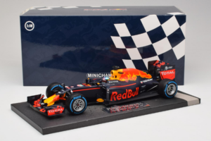 Red Bull RB12 Tag Heuer #3 D. Ricciardo Red Bull Racing Brazilian Grand Prix 2016 Minichamps 1:18 117161203 レジン - 画像 6/6
