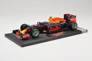 Red Bull RB12 Tag Heuer #33 M. Verstappen Red Bull Racing Showcar 2016 Minichamps 1:18 117161233 レジン - 画像 2/7