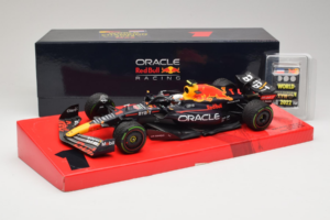 Red Bull RB18 #1 M. Verstappen Oracle Red Bull Racing Japanese Grand Prix Winner World Champion 2022 Minichamps 1:18 11322280 - 画像 7/7