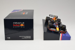 Red Bull RB19 #1 M. Verstappen Oracle Red Bull Racing United States Grand Prix Winner World Champion 2023 Minichamps 1:18 113 - 画像 6/7