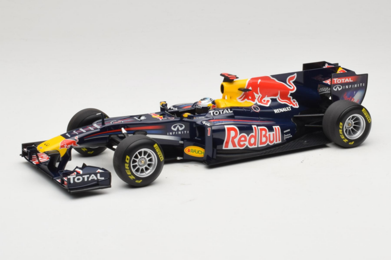 Red Bull RB7 Renault #1 S. Vettel Red Bull Racing Showcar 2011 Minichamps 1:18 110110071-1 メタル