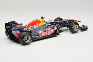 Red Bull RB7 Renault #2 M. Webber Red Bull Racing Showcar 2011 Minichamps 1:18 110110002 メタル - 画像 2/7