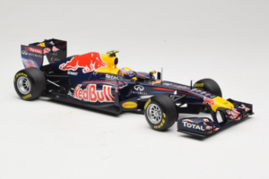Red Bull RB7 Renault #2 M. Webber Red Bull Racing Showcar 2011 Minichamps 1:18 110110002 メタル - 画像 4/7