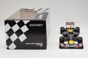 Red Bull RB7 Renault #2 M. Webber Red Bull Racing Showcar 2011 Minichamps 1:18 110110002 メタル - 画像 7/7
