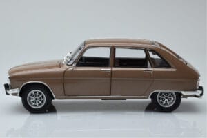 Renault 16 TX メタリック ベージュ Norev 1:18 185364 メタル - 画像 4/8