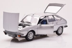 Renault 30 TX シルバー Norev 1:18 185272 メタル - 画像 2/8