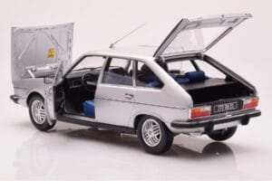 Renault 30 TX シルバー Norev 1:18 185272 メタル - 画像 5/8