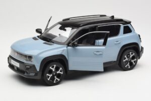 Renault 4 E-Tech Electric Cloud Blue Norev 1:18 185521 メタル - 画像 2/8