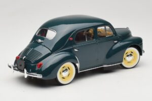 Renault 4CV グリーン Solido 1:18 8047 メタル - 画像 2/6