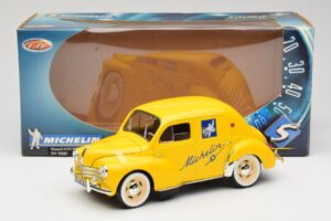 Renault 4CV Michelin Yellow Solido 1:18 82002 メタル - 画像 6/6