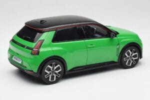 Renault 5 E-Tech Electric Pop グリーン & ブラック Norev 1:18 185502 メタル - 画像 3/8
