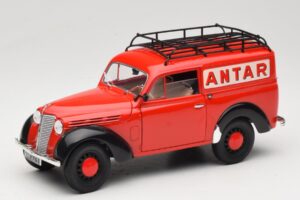 Renault Juvaquatre Utilitaire レッド Solido 1:18 8424 メタル