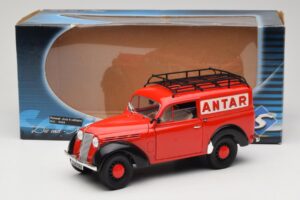 Renault Juvaquatre Utilitaire レッド Solido 1:18 8424 メタル - 画像 8/8