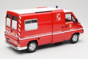Renault Master T30 VSAB 消防署 レッド Otto 1:18 OT1107 レジン - 画像 2/6