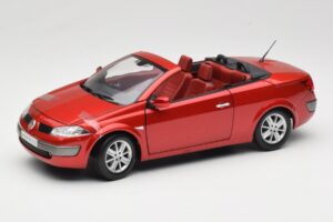 Renault Megane Mk1 CC レッド Solido 1:18 8152 メタル