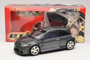 Renault Megane Mk2 RS Vampire Grey Norev 1:18 185101 メタル - 画像 8/8