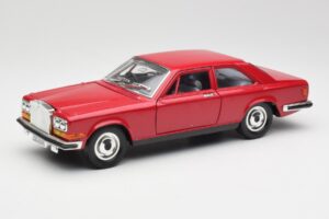 Rolls-Royce Camargue レッド Bburago 1:22 3001 メタル