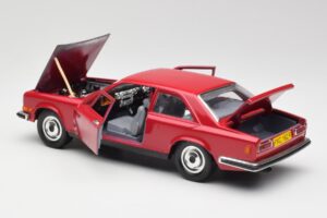 Rolls-Royce Camargue レッド Bburago 1:22 3001 メタル - 画像 5/8