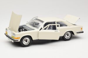 Rolls-Royce Camargue ホワイト Bburago 1:22 3001-M1 メタル - 画像 3/8