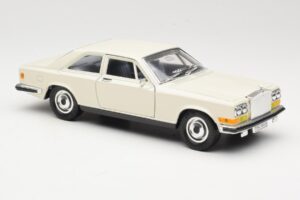 Rolls-Royce Camargue ホワイト Bburago 1:22 3001-M1 メタル - 画像 6/8