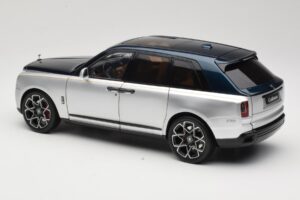 Rolls-Royce Cullinan ブルー & シルバー ツートーン OEM 1:18 028-16B メタル - 画像 7/8