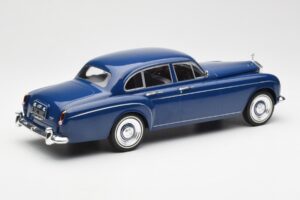 Rolls-Royce Silver Cloud III Flying Spur Mulliner RHD ダークブルー MCG 1:18 MCG18124 メタル - 画像 2/6