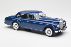 Rolls-Royce Silver Cloud III Flying Spur Mulliner RHD ダークブルー MCG 1:18 MCG18124 メタル - 画像 4/6