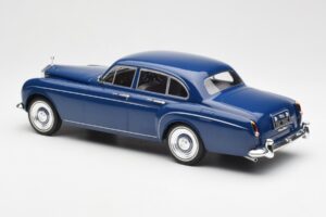 Rolls-Royce Silver Cloud III Flying Spur Mulliner RHD ダークブルー MCG 1:18 MCG18124 メタル - 画像 5/6