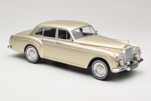 Rolls-Royce Silver Cloud III Flying Spur H.J. Mulliner ゴールド MCG 1:18 MCG18058 メタル - 画像 4/6